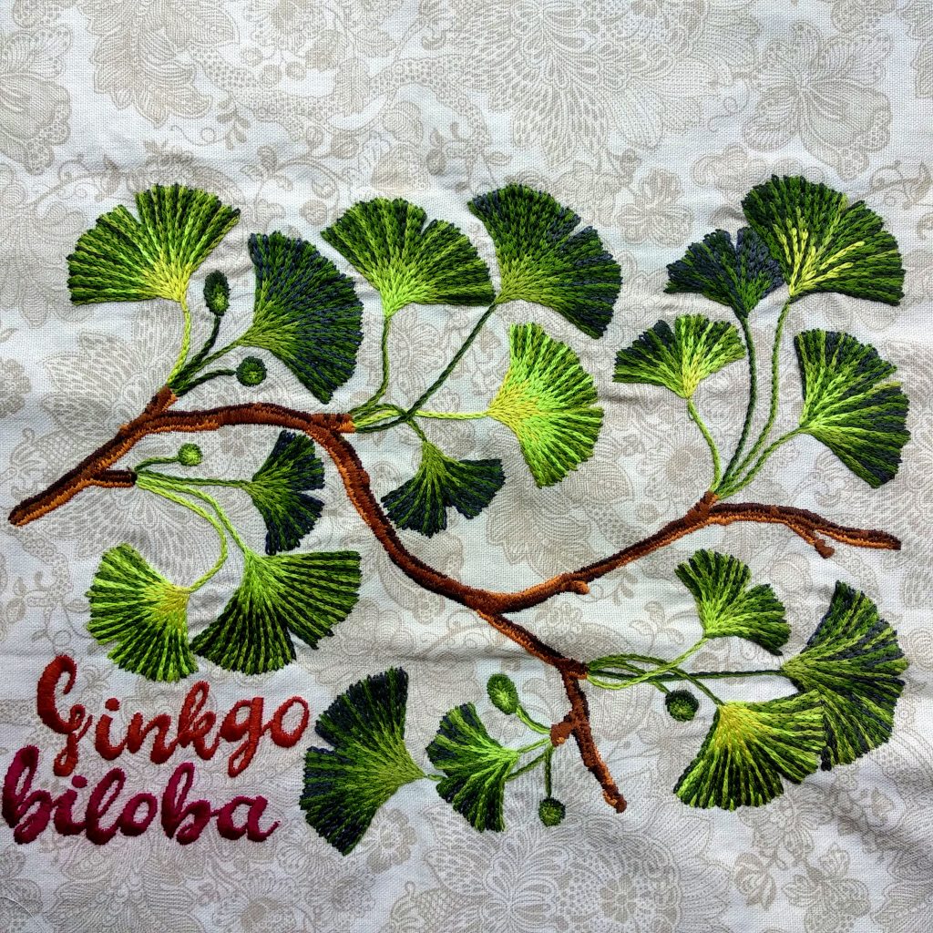 foto global del bordado del gingko biloba